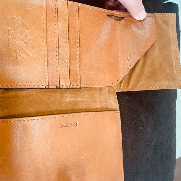 Patricia Nash Passport Holder and Wallet - Picture 4 of 6